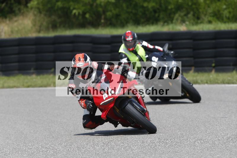 /27 12.06.2025 Ducati Schweiz Trackday Warmup  ADR/gelb-jeaune/44